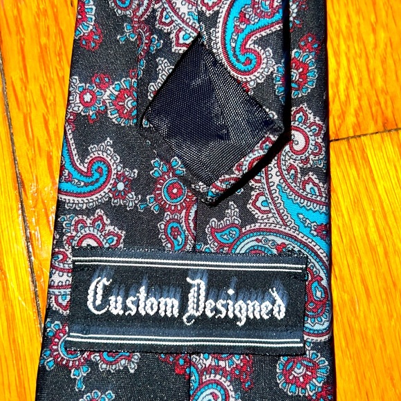 Michael Kors,Pierre Cardin and Custom Design- 3 tie bundle - Picture 7 of 7